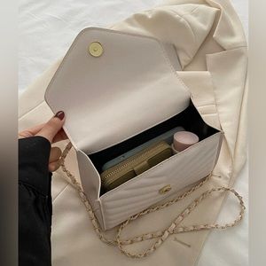 Light color square bag